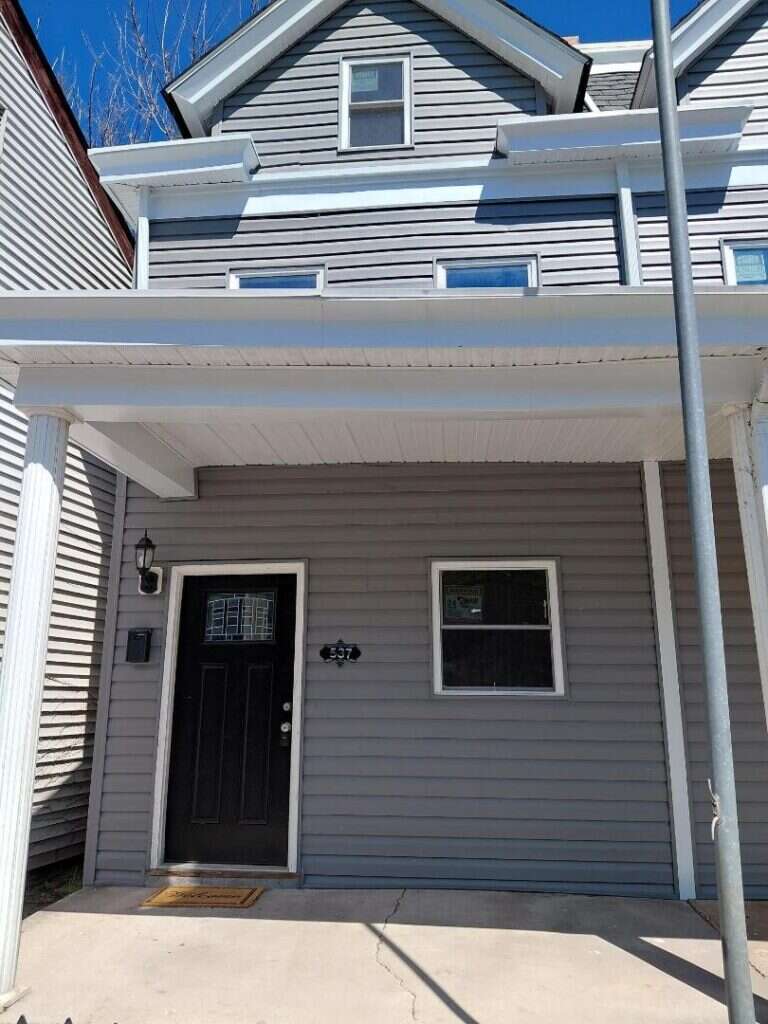 Front of 537 N Mechanic St, Cumberland, MD